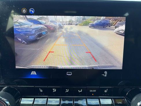 Used 2025 Chevrolet Colorado LT image 22