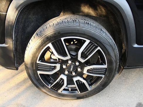 Used 2021 GMC Acadia SLT w/ Elevation Edition FWD image 19