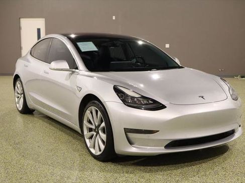 Used 2018 Tesla Model 3 Long Range image 1
