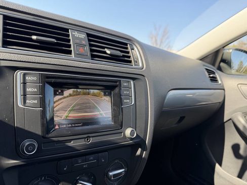 Used 2017 Volkswagen Jetta S image 23