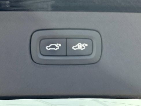 Certified 2023 Volvo XC90 B6 Plus w/ Protection Package Premier image 13