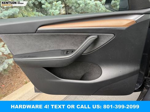 Used 2023 Tesla Model Y Long Range AWD/4WD image 17