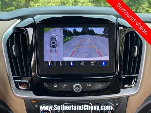 Used 2022 Chevrolet Traverse Premier AWD/4WD image 35