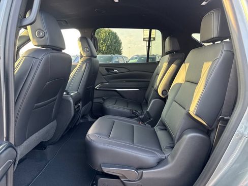 New 2026 Chevrolet Traverse LT FWD image 12