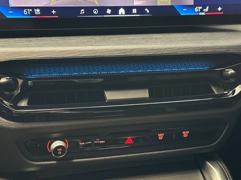 Certified 2025 BMW i4 eDrive40 w/ M Sport Package RWD image 19