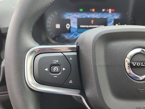 New 2026 Volvo XC40 B5 Plus w/ Climate Package AWD/4WD image 17