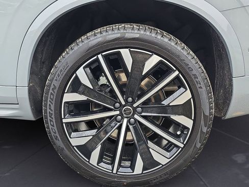 New 2026 Volvo XC90 B6 Plus w/ Protection Package Premier image 46