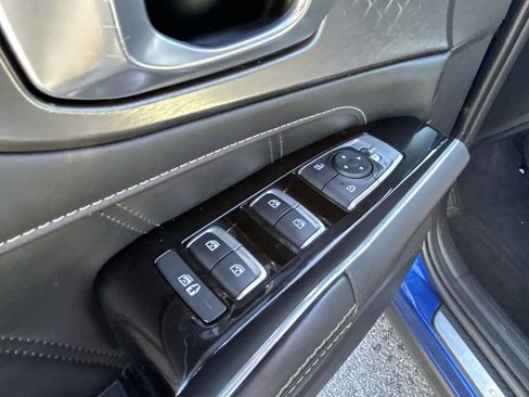 Certified 2022 Kia Sorento SX image 19