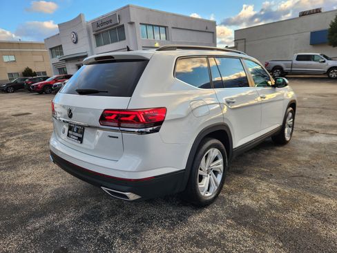 Certified 2023 Volkswagen Atlas SE w/ Panoramic Sunroof Package image 4