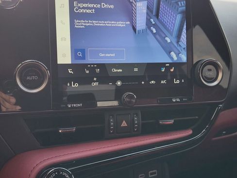 Used 2025 Lexus NX 250 FWD w/ Towing Package (2000 Lbs) image 18