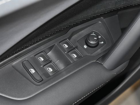 New 2026 Volkswagen Tiguan SE AWD/4WD image 4