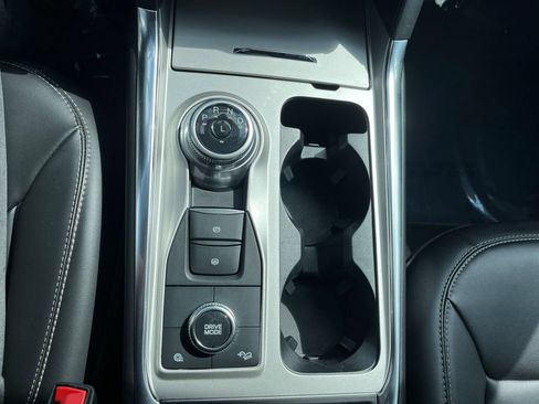 Certified 2022 Ford Explorer XLT w/ Equipment Group 202A AWD/4WD image 14