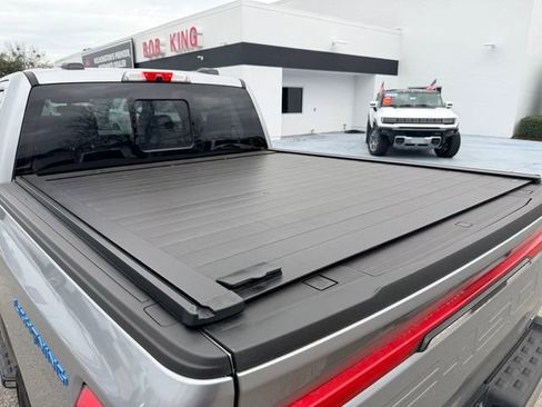 Used 2023 Ford F150 Lightning Lariat image 9