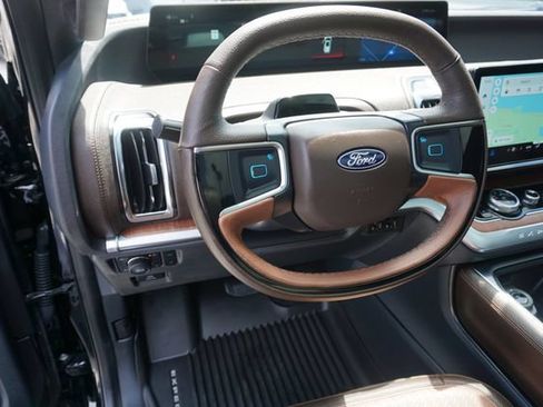 Used 2025 Ford Expedition Max King Ranch AWD/4WD image 12