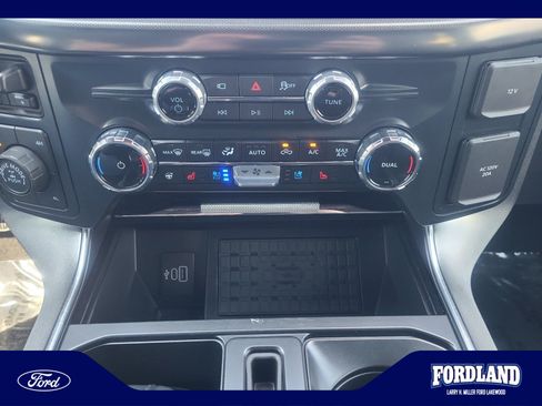 Used 2025 Ford F150 Platinum w/ FX4 Off-Road Package AWD/4WD image 31