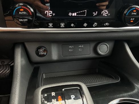 Used 2025 Nissan Rogue SV FWD image 23