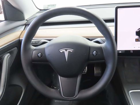 Used 2023 Tesla Model 3 Standard Range RWD image 8