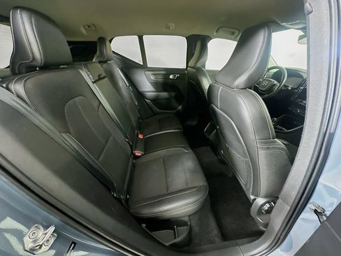 Used 2020 Volvo XC40 T5 Momentum AWD/4WD image 8