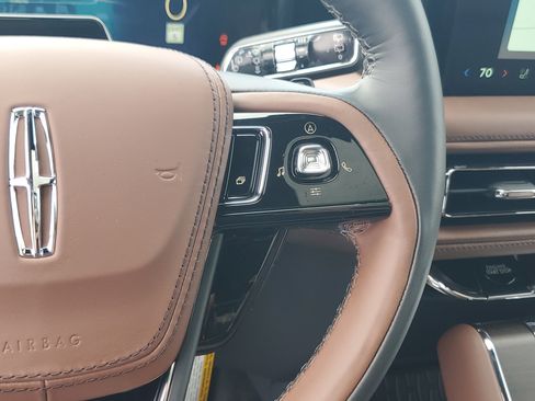 New 2026 Lincoln Aviator Reserve AWD/4WD image 17