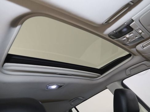 Used 2011 Subaru Outback 2.5i Limited w/ PWR Moonroof Pkg image 10