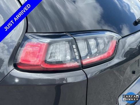 Used 2021 Jeep Cherokee Latitude Lux FWD image 11