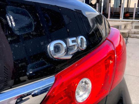 Used 2016 INFINITI Q50 Premium w/ 2.0T Premium Plus Package image 9