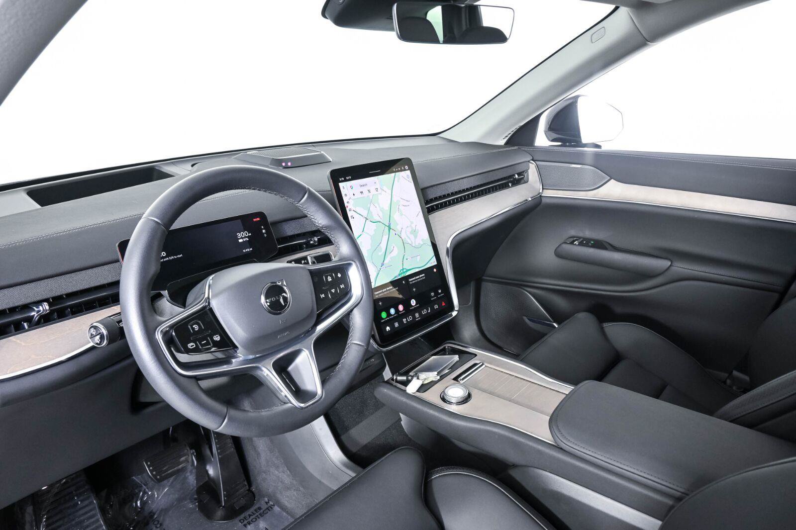 Certified 2025 Volvo EX90 Plus AWD/4WD image 4