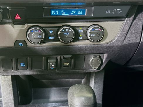 Used 2021 Toyota Tacoma SR5 image 22