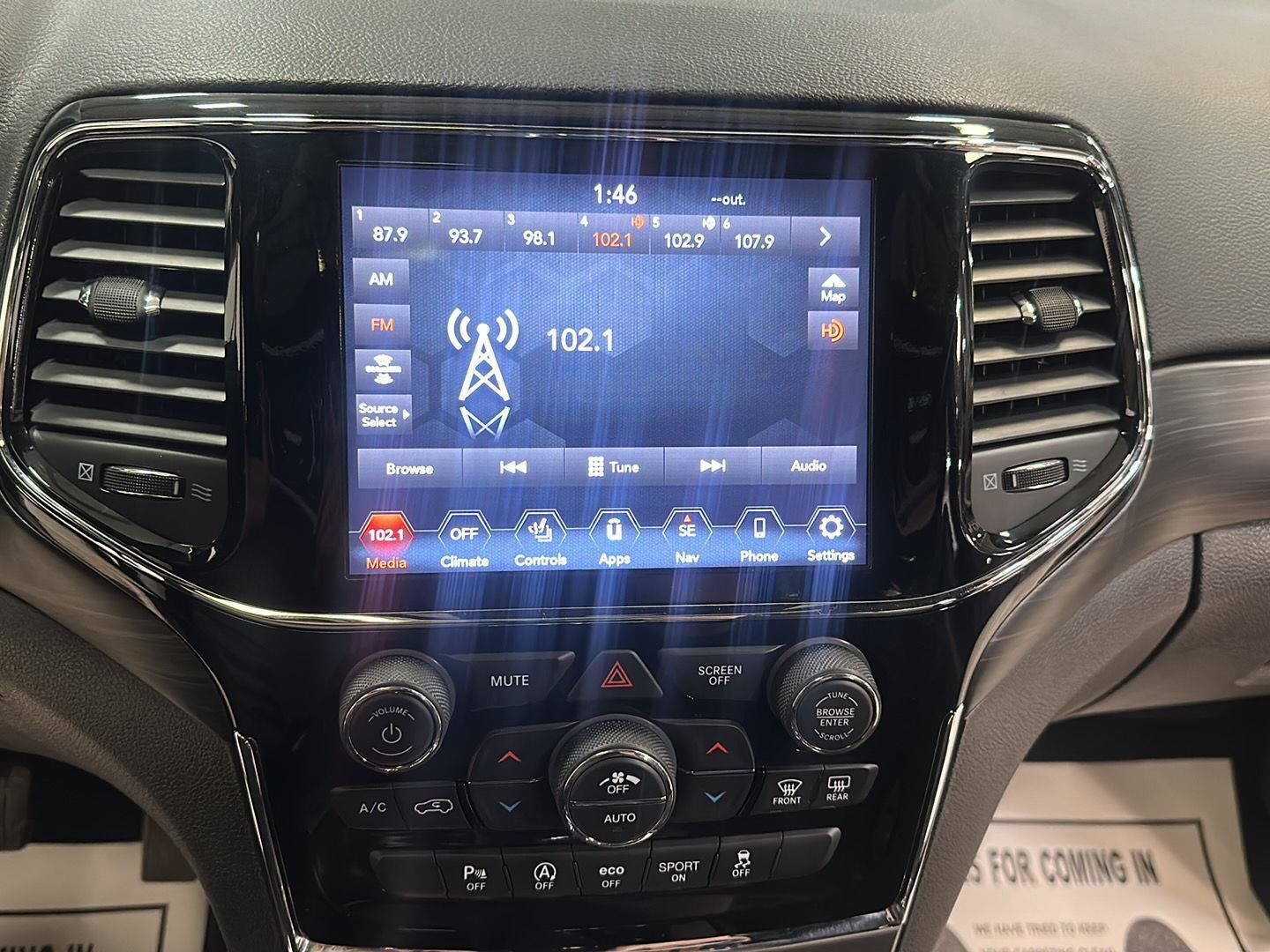 Used 2020 Jeep Grand Cherokee Altitude AWD/4WD image 20