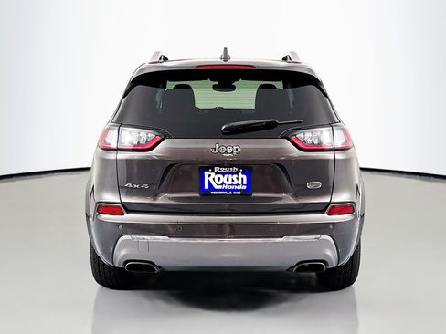 Used 2019 Jeep Cherokee Overland w/ Technology Group AWD/4WD image 6
