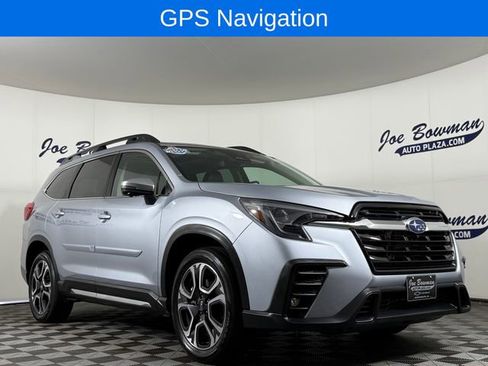 Used 2023 Subaru Ascent Limited w/ Technology Package AWD/4WD image 4