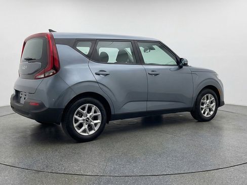 Used 2025 Kia Soul LX w/ LX Technology Package image 9