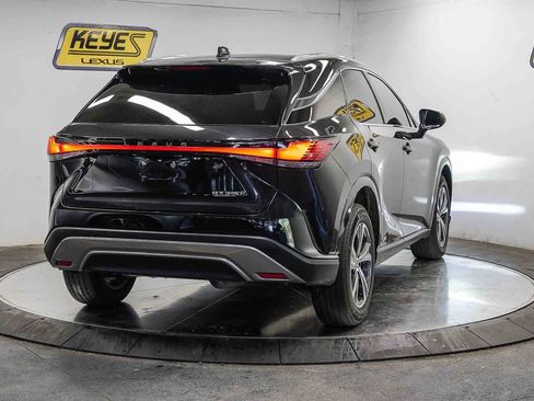 Used 2025 Lexus RX 350 FWD w/ Technology Package image 4