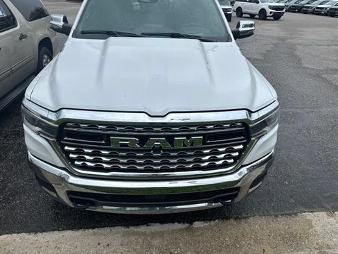 Used 2025 RAM 1500 Limited AWD/4WD image 2