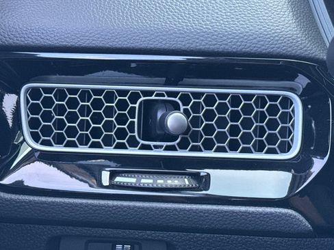 Used 2025 Honda Civic Sport image 26