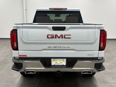 New 2026 GMC Sierra 1500 SLT w/ SLT Premium Package