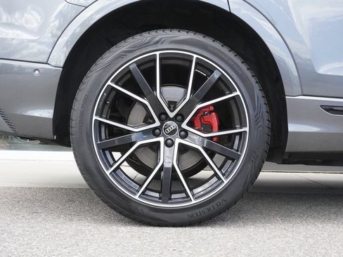 Used 2021 Audi Q8 Premium Plus w/ Premium Plus Package AWD/4WD image 32