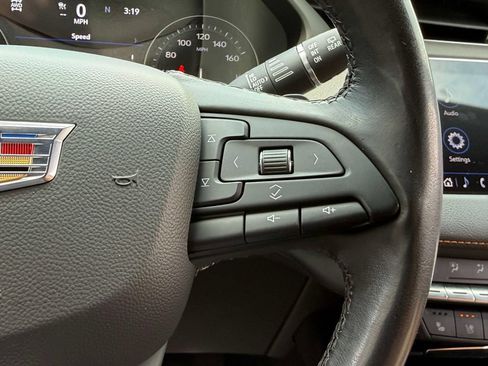 Used 2019 Cadillac XT4 Premium Luxury AWD/4WD image 33