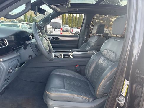 Used 2022 Jeep Grand Wagoneer Series III w/ Rear Seat Video Group 1 image 14