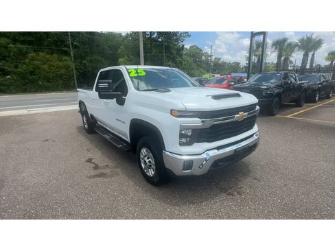 Used 2025 Chevrolet Silverado 2500 LT w/ Convenience Package AWD/4WD image 8