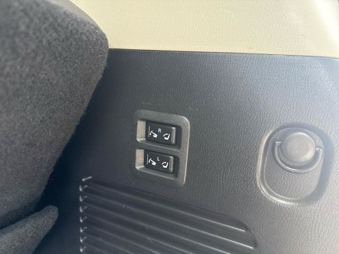 Used 2017 Nissan Armada SL RWD image 9