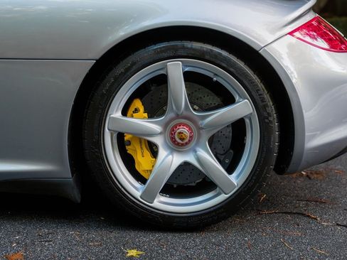 Used 2004 Porsche Carrera GT RWD image 11