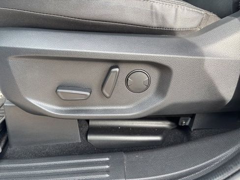 Used 2024 Ford Ranger Lariat w/ FX4 Off-Road Package image 23