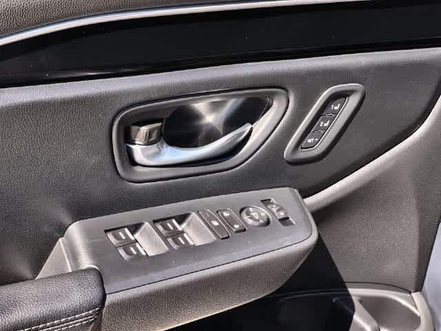 Certified 2025 Honda Pilot Touring image 30