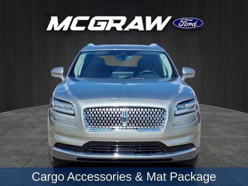 Used 2023 Lincoln Nautilus Reserve AWD/4WD image 3
