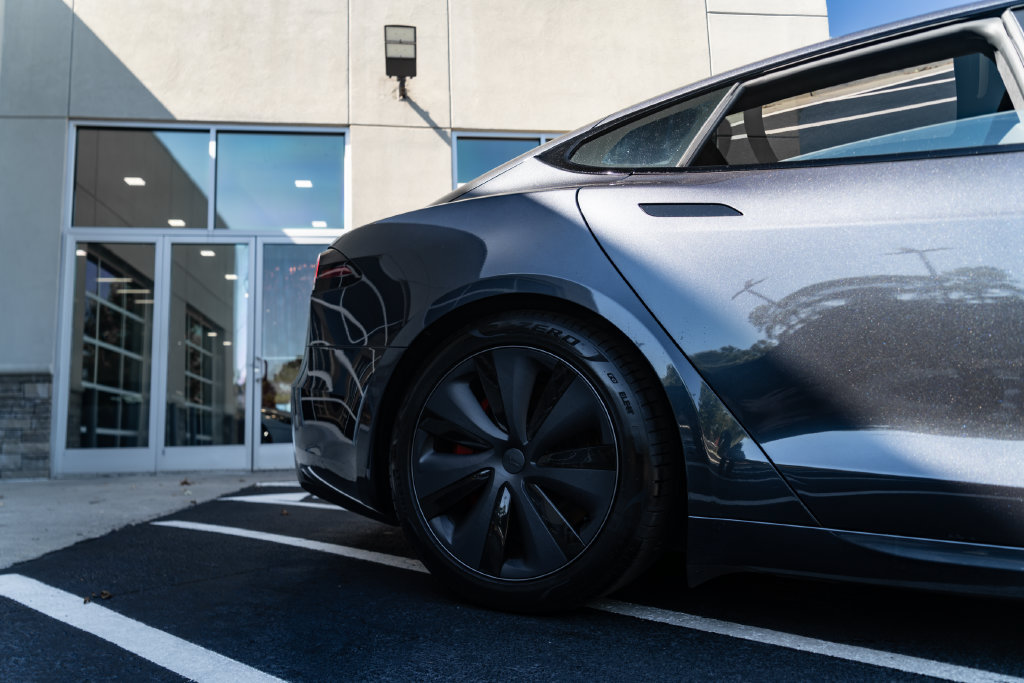 Used 2025 Tesla Model S Plaid AWD/4WD image 9