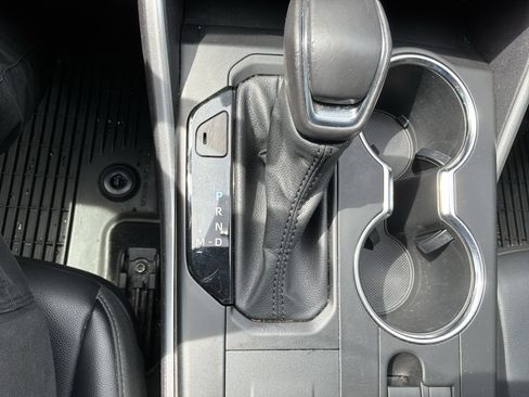 Used 2022 Toyota Highlander XSE FWD image 26