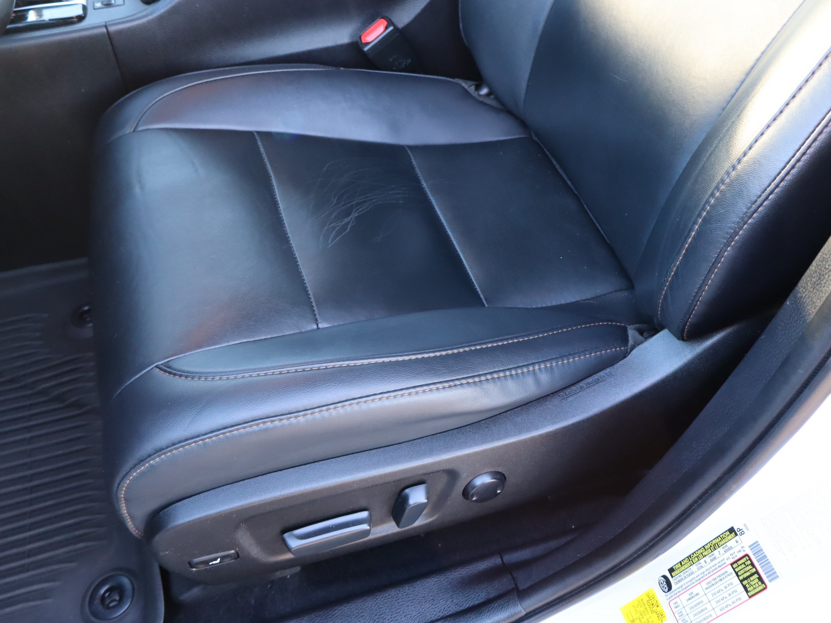 Used 2019 Toyota Highlander XLE AWD/4WD image 19