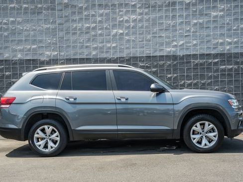 Used 2019 Volkswagen Atlas SE w/ Towing Package FWD image 4
