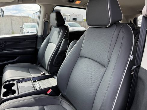 Used 2026 Honda Odyssey Elite image 18
